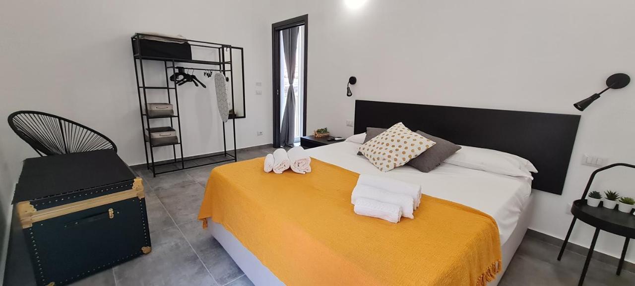Cavour 45 - Ortigia Apartments Syracuse Екстер'єр фото