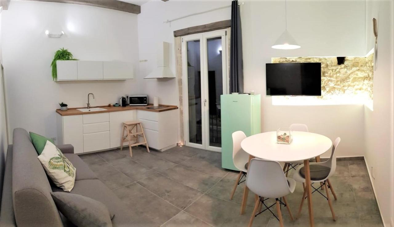 Cavour 45 - Ortigia Apartments Syracuse Екстер'єр фото